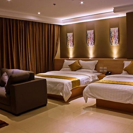 Dela Chambre Hotel Маніла Екстер'єр фото