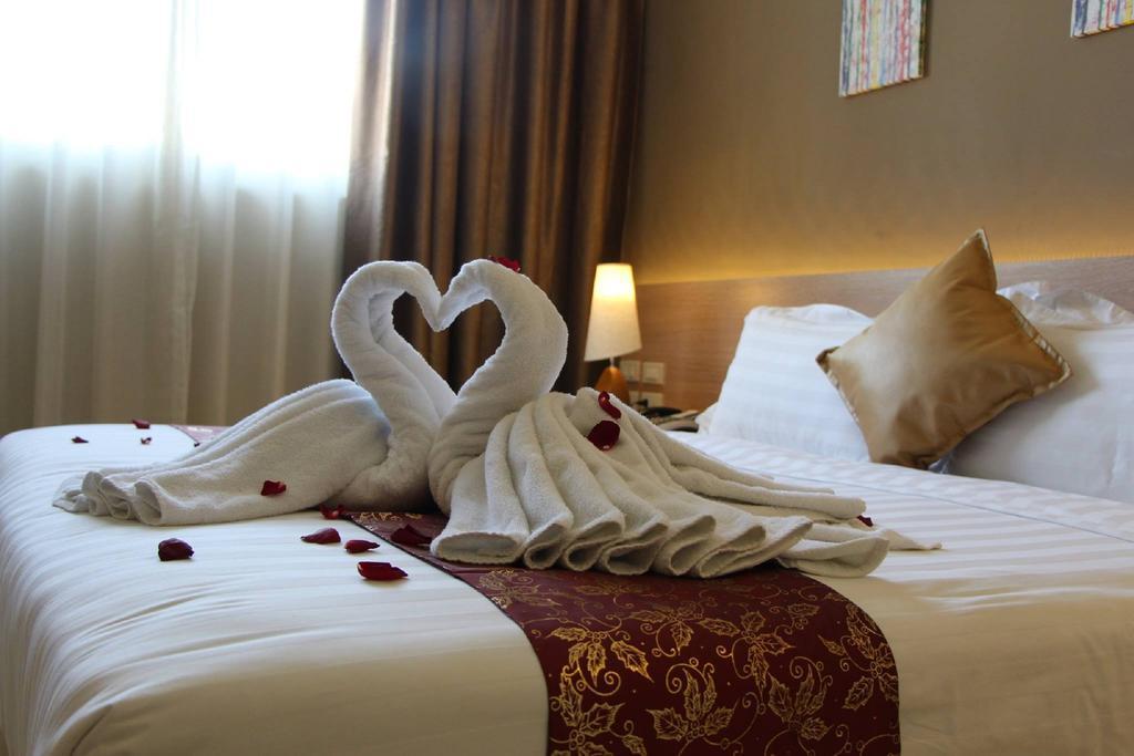 Dela Chambre Hotel Маніла Екстер'єр фото