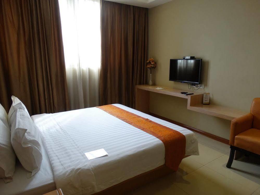 Dela Chambre Hotel Маніла Екстер'єр фото